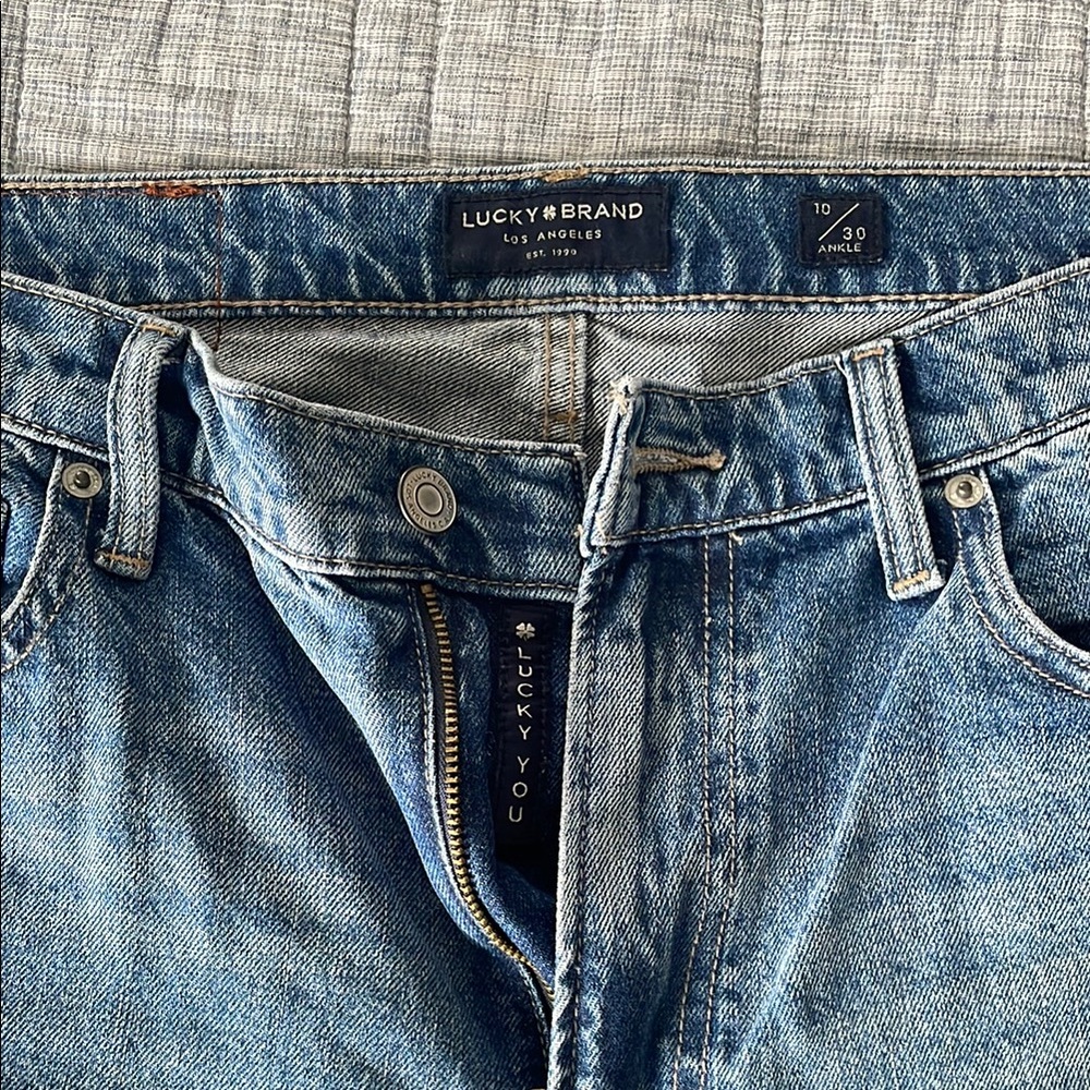 Lucky Brand Classic Blue Jeans